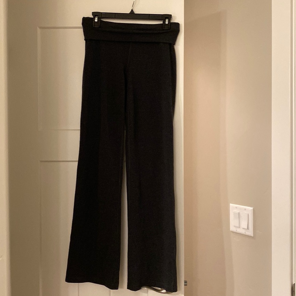 Old Navy Active Charcoal Flare Yoga Pants